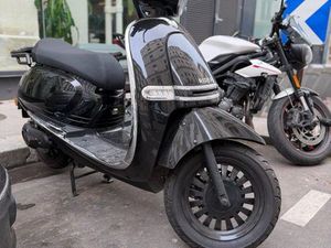 SCOOTER 50 CC ÉLECTRIQUE