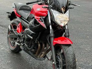 YAMAHA XJ6