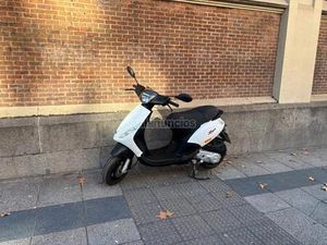 PIAGGIO - ZIP 50 4T