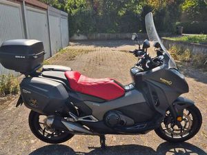 HONDA INTEGRA NC 750 DCT