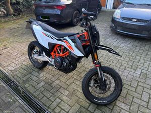 KTM SMCR 690