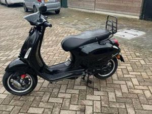 NETTE VESPA SPRINT 50 SNOR | 25 KM/U | 2021 — SCOOTERS | VESPA — MARKTPLAATS