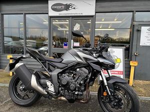 HONDA CB1000 HORNET NAKED PETROL MANUAL EURO 5 (151 PS) 1000 CC