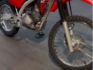 VENDS 125 CRF 2025