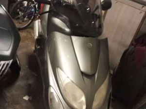 VENTE MOTO 450 À DÉBATTRE