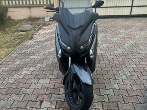 SCOOTER 125 ÉVOLIS ÉQUIVALENT X MAX