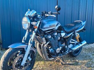 YAMAHA XJR 1300