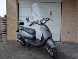 SYM ALLO SNORSCOOTER, ZEER NETJES! — SCOOTERS | SYM — MARKTPLAATS