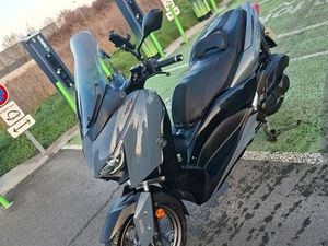 YAMAHA X-MAX