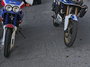 HONDA XRV HONDA XRV 650 RD03 1988Г →