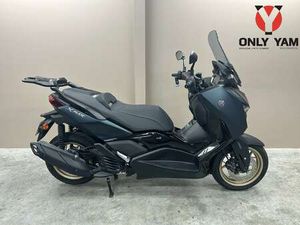 YAMAHA X-MAX 125