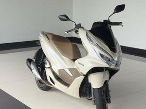 HONDA PCX 150 DLX