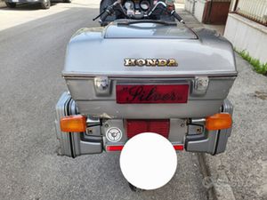 MOTO D&APOS;EPOCA HONDA SILVER WING GL 500 CC