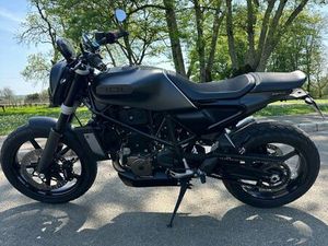 HUSQVARNA SVARTPILEN 701