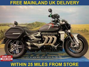 TRIUMPH ROCKET III GT