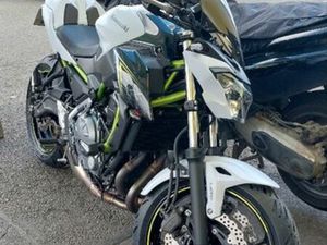 KAWASAKI Z650 ABS BRIDÉE A2. KIT PERFORMANCE. ANNÉE 2017. PARFAIT ÉTAT