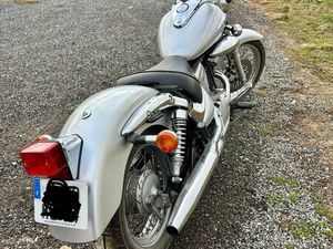 SUZUKI INTRUDER