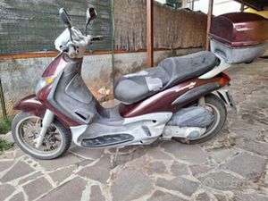 SCOOTER BEVERLY 200