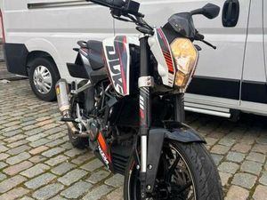 ② KTM DUKE 125