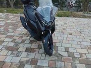 YAMAHA NMAX 125 - 2025