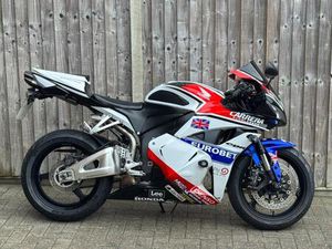 HONDA CBR 600 RR 2013 (62) SUPER SPORT + NICE EXTRAS