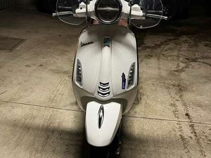 VESPA PRIMAVERA 125 BIANCO