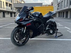 SUZUKI GSXR A2 →