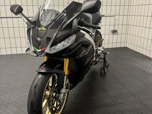 APRILIA RSV4 FACTORY 1100 ULTRA DARK 1HAND (MWST AUSWEISBAR)