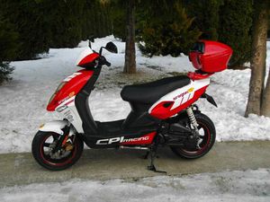 SKUTER CPI ARAGON. SUPER STAN. KOLA 12. KASK GRATIS. KORNIAKTÓW POLUDNIOWY