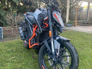 KTM DUKE 125 SILBER 2021, MIT EXTRAS