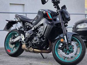 YAMAHA MT-09