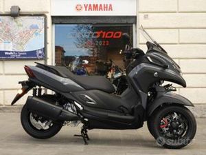 YAMAHA TRICITY 300
