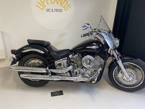 YAMAHA XVS1100A (ERBJUDER RÄNTEFRI AVBETALNING)