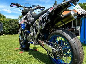 SUZUKI DRZ 400 SM SUPERMOTO