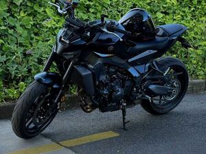 YAMAHA MT-09 2025 – 70 KW – 2 300KM – FULL SPARK IT GRID-O