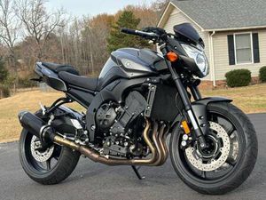 2013 YAMAHA FZ8, LOW 3K MILES, PRISTINE!