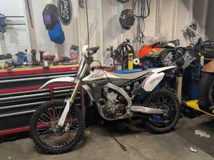 TRY YOUR TRADE ! 2010 YZ 450 EFI LOW HOURS