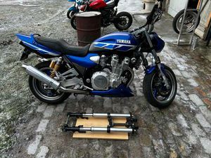 YAMAHA XJR 1300