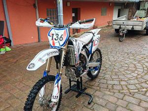 YAMAHA YZ250F 2008 AKRAPOVIC