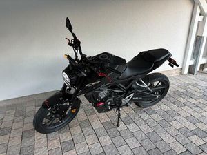 HONDA CB 125 R SCHWARZ NEU MEGA OPTIK WINTERPREIS !!!!!