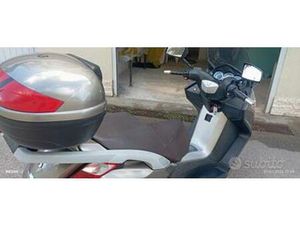 PEUGEOT SATELIS 250 - 2011