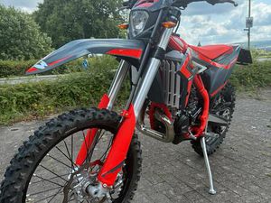 BETA XTRAINER 300, 18 BETR.STD EZ 4/25