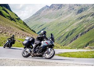 BMW F 900 XR ÜBER 2000€ TOUREN ZUBEHÖR