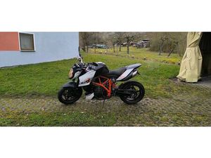 KTM SUPERDUKE 990