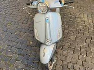VESPA 2022 4.500KM