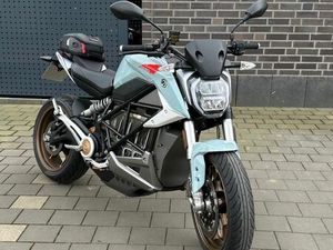 ZERO SR/F PREMIUM, 12KW CHARGE TANK, GRIFFHEIZUNG