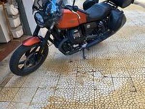 MOTO GUZZI V7 - 2022