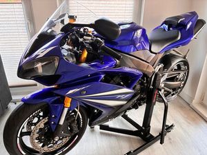 YAMAHA YZF R1 RN19