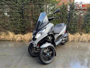 PIAGGIO MP3 300 HPE SPORT NARDO 2949KM 2021 AUTORIJBEWIJS — SCOOTERS | PIAGGIO — MARKTPLAATS