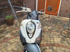 SYM MIO 50 SCOOTER — SCOOTERS | SYM — MARKTPLAATS